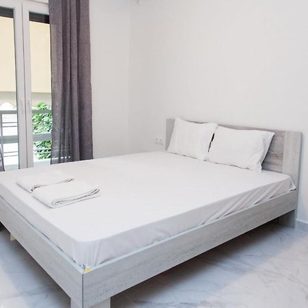 Modern 3-Bedroom Apartment Next To Koridallos Square Piraeus Luaran gambar